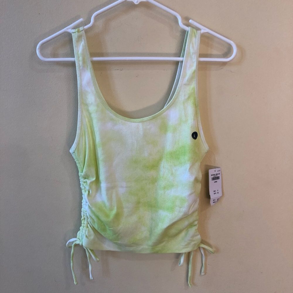 Hollister Tank